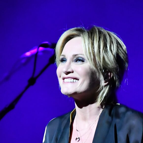 Patricia Kaas a surpris par sa personnalité, contrastant avec l'image de froideur qu'on lui attribue parfois
La chanteuse française Patricia Kaas en concert à la Salle Garnier Opéra de Monte-Carlo, Monaco, le 9 août 2017. © Michael Alesi/Bestimage 