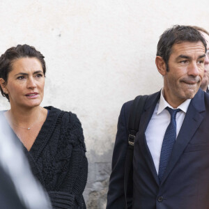 "Après, 21 ans de vie commune, 11 ans de mariage et 3 merveilleux enfants, nous avons décidé de nous séparer."
Exclusif - Robert Pires et Jessica Lemarie - Les membres du Variétés Club de France rencontrent le pape François au Vatican le 22 mars 2023.© Pierre Perusseau / Bestimage