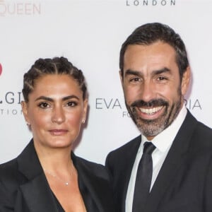 "Nous vous demandons de bien vouloir respecter notre décision et notre vie privée"
Robert Pires et Jessica Lemarie - photocall de la soirée "Global Gift Gala" au Kimpton Fitzroy à Londres, le 17 octobre 2019.