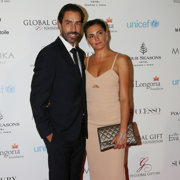 Robert Pires et Jessica Lemarie - (Bijoux Messika) - Photocall des célébrités à la 7ème Édition du Global Gift Gala au Four Seasons Hotel George V à Paris le 9 mai 2016 © Marc Ausset-Lacroix / Bestimage