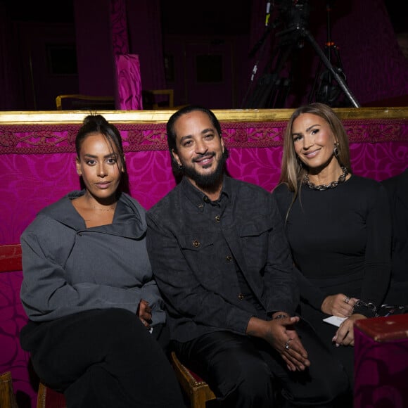 La soirée a vu la présence de nombreuses autres célébrités, comme Catherine Deneuve, Laetitia Casta et le trio Vitaa, Amel Bent et Slimane
Amel Bent, Slimane et Vitaa - Personnalités au "concerto pour la paix" de Omar Harfouch au théâtre des Champs-Elysées à Paris le 18 septembre 2024. © Perusseau / Tribeca / Bestimage 