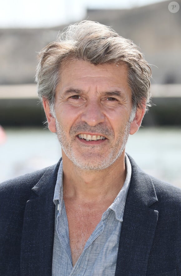 Il interprète Virgile
Fred Bianconi - Photocall de la série "Un si grand soleil" lors de la 21ème édition du Festival de la Fiction TV de la Rochelle. Le 14 septembre 2019 © Patrick Bernard / Bestimage