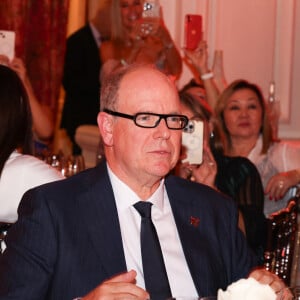 Et qui prouve que le clan de Grimaldi est une famille soudée !
Le prince Albert II de Monaco - Umberto Tozzi est nommé ambassadeur de bonne volonté de la principauté de Monaco par le prince Albert II le 19 septembre 2024. © Claudia Albuquerque / Bestimage 