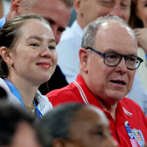 Alexandra de Hanovre et le prince Albert ont une passion commune : le sport
Alexandra de Hanovre, Prince Albert II de Monaco - Les célébrités en tribunes pendant l'épreuve de basketball de Demi-Finale opposant les Etats-Unis à la Serbie lors des Jeux Olympiques de Paris (JO) à l'Arena Bercy, à Paris, France. © Jacovides-Perusseau/Bestimage