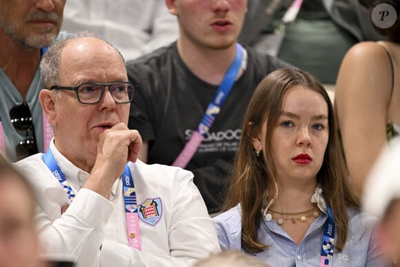 Ils ont assisté à un match de football opposant l'AS Monaco au FC Barcelone
Le prince Albert II de Monaco et la princesse Alexandra de Hanovre en tribune lors de la demi-finale de volley-ball France / Italie aux jeux olympiques Paris 2024 (JO 2024) le 7 août 2024. Les bleus remportent le match et retrouveront la Pologne en finale. © Perusseau / Jacovides / Bestimage 