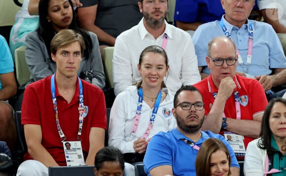 Alexandra de Hanovre et son compagnon Ben-Sylvester Strautmann, Prince Albert II de Monaco - Les célébrités en tribunes pendant l'épreuve de basketball de Demi-Finale opposant les Etats-Unis à la Serbie lors des Jeux Olympiques de Paris 2024 (JO) à l'Arena Bercy, à Paris, France, le 8 août 2024. © Jacovides-Perusseau/Bestimage