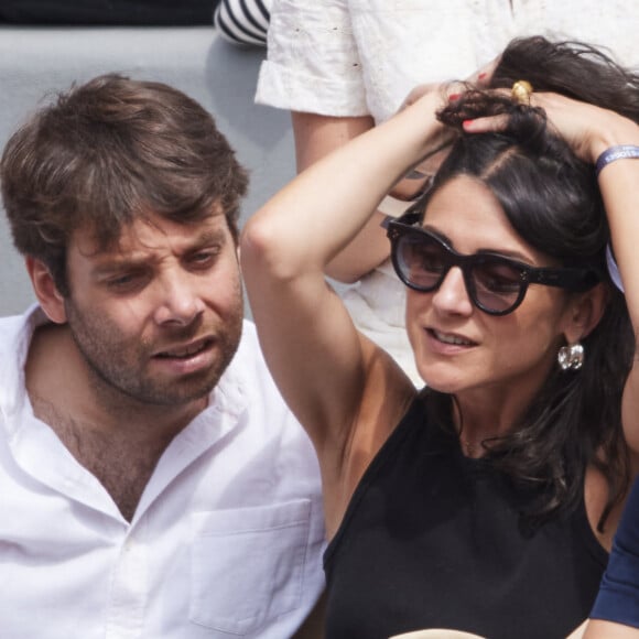 Agathe Lambret et Benjamin Duhamel - Célébrités dans les tribunes de la finale Dames des Internationaux de Tennis de Roland Garros à Paris le 8 juin 2024. © Jacovides-Moreau/Bestimage