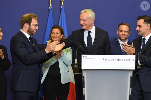 Antoine Armand, Ministre de l’Économie, des Finances et de la Souveraineté industrielle et numérique, Olivia Grégoire, Bruno Le Maire, ancien ministre de l’économie lors de la cérémonie de passation de pouvoir au ministère de l'économie. © Lionel Urman / Panoramic / Bestimage 