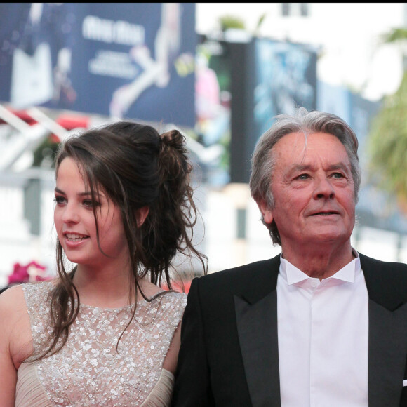 Alain Delon et sa fille Anouchka à Cannes en 2010