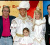 La petite soeur d'Anthony et grande soeur d'Alain-Fabien
Archives - Alain Delon avec ses enfants : Anthony, Alain-Fabien, Anouchka et sa petite fille Loup pour celebrer le Noel d'Eurodisney a DisneyLand Paris .