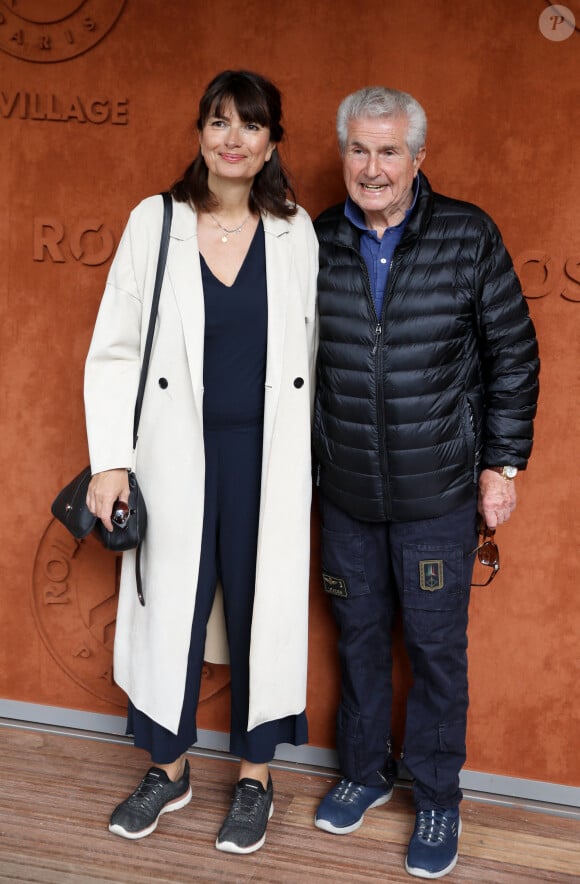 Claude Lelouch et Valérie Perrin au village (jour 10) lors des Internationaux de France de Tennis de Roland Garros 2022 à Paris, France, le 31 mai 2022. © Dominique Jacovides/Bestimage