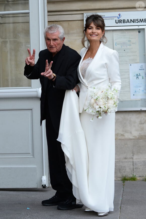 car s'ils sont fusionnels,
Claude Lelouch et Valérie Perrin - Mariage de Claude Lelouch à la mairie du 18ème à Paris. Le 17 juin 2023