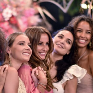 Exclusif - Camille Cerf (miss France 2015), Alicia Aylies (miss France 2017), Amandine Petit (miss France 2021), Malika Ménard (miss France 2010), Valérie Bègue (miss France 2008), Flora Coquerel (miss France 2014), Marine Lorphelin (miss France 2013) lors de l'anniversaire de Malika Ménard (miss France 2010) qui fête ses 34 ans au club Barbanegra à Paris le 20 juillet 2021. A noter, les invités de la soirée ne portent pas de masque. © Rachid Bellak / Bestimage 