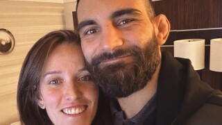 Dans la peau... de l'épouse d'un combattant MMA : coulisses de la vie mouvementée de Laura, femme de Benoît Saint-Denis