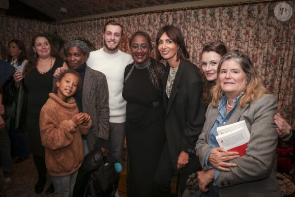 Exclusif - Les soignants de l'Ehpad où est la grand-mère de G.Maillet, Géraldine Maillet, Jonathan Zrien (CEO Clarins) - Séance de dédicace du nouveau livre de Géraldine Maillet "Ma Minuscule" qui raconte la découverte de la maladie d'Alzheimer de sa grand-mère maternelle, pour ses amis, (avant la sortie en librairie le 25 septembre) au Marta (le bar du Fouquet's) à Paris le 24 septembre 2024. © Jack Tribeca / Bestimage 