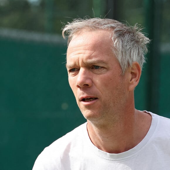 Julien Arnaud lors du Tournoi de Padel des Célébrités du Lagardère Paris Racing au profit de l'Institut Imagine, le 17 mai 2024 à Paris, France. Photo par Nasser Berzane/ABACAPRESS.COM