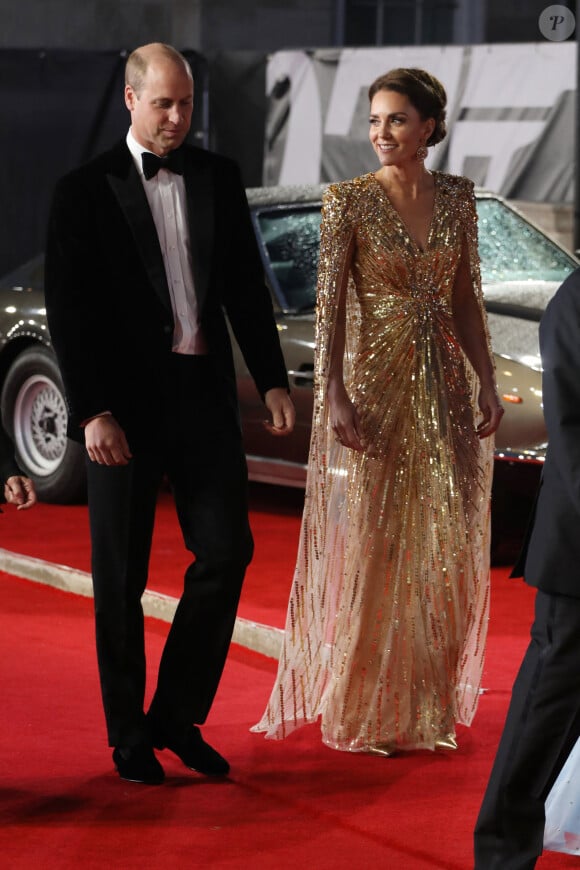 Le prince William, duc de Cambridge, Catherine Kate Middleton, duchesse de Cambridge - Avant-première mondiale du film "James Bond - Mourir peut attendre (No Time to Die)" au Royal Albert Hall à Londres le 28 septembre 2021.