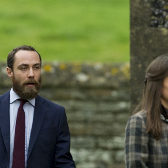 Michael Middleton, James Matthews, le fiancée de Pippa, James Middleton, le frère de Pippa, Pippa Middleton et sa mère Carole - Le duc et la duchesse de Cambridge en famille à la messe de Noël à Englefield le 25 décembre 2016.