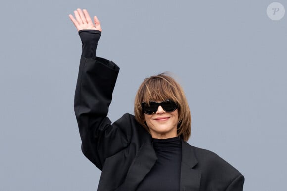 Sophie Marceau - Arrivées au défilé de mode féminine Balenciaga printemps-été 2025 lors de la Fashion Week de Paris (PFW), à Paris, France, le 30 septembre 2024. © Da Silva-Perusseau/Bestimage