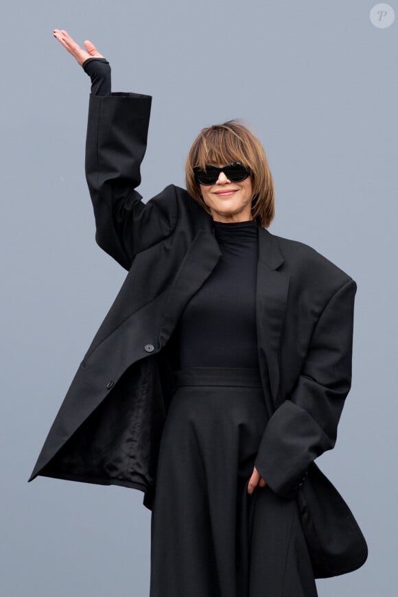 Sophie Marceau - Arrivées au défilé de mode féminine Balenciaga printemps-été 2025 lors de la Fashion Week de Paris (PFW), à Paris, France, le 30 septembre 2024. © Da Silva-Perusseau/Bestimage