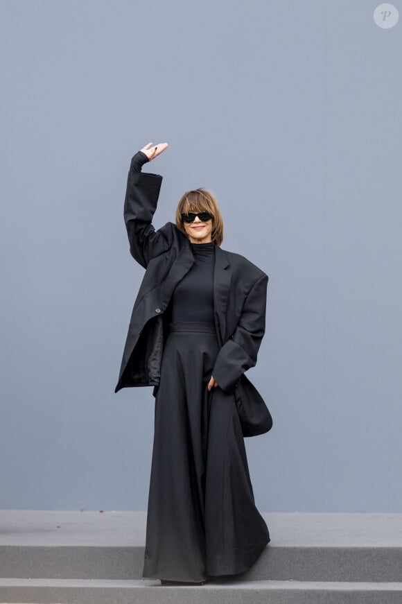 Sophie Marceau - Arrivées au défilé de mode féminine Balenciaga printemps-été 2025 lors de la Fashion Week de Paris (PFW), à Paris, France, le 30 septembre 2024. © Da Silva-Perusseau/Bestimage