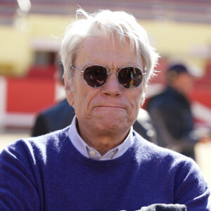 Bernard Tapie à Saintes-Maries-de-la-Mer pour le départ du Tour de la Provence. © Stéphanie Gouiran / Panoramic / Bestimage