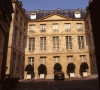 Engagé en politique, il a occupé le poste de ministre de la Ville de Paris
L'hôtel particulier de Bernard Tapie, Paris. ©Chip HIRES / Gamma Rapho / Getty Images.