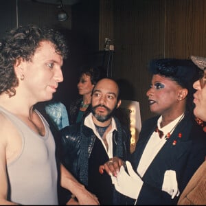 Bernard Lavilliers avant un concert en 1981