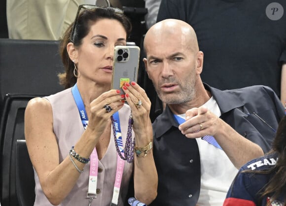 Zinédine Zidane et sa femme Véronique - Les célébrités assistent aux épreuves de Gymnastique artistique féminine, finale du concours général lors des Jeux Olympiques de Paris 2024 (JO) au Palais omnisports Bercy Arena, à Paris, France, le 1er août 20241. © Jacovides-Perusseau/Bestimage