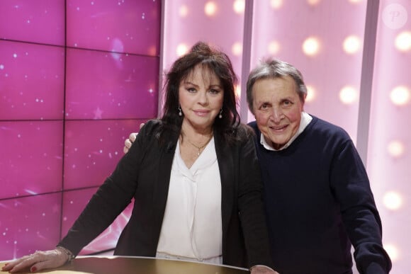 Exclusif - Pascale Petit avec le Producteur Humbert Ibach (Mémé Ibach) - Enregistrement de l'émission "Les Grands du Rire", présentée par B.Montiel et K.Cheryl (I.Morizet), et diffusée le 5 octobre sur C8. Le 18 décembre 2023 © Cédric Perrin / Bestimage 