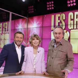 Exclusif - Isabelle Morizet (Karen Cheryl), Bernard Montiel et Philippe Lavil - Enregistrement de l'émission "Les Grands du Rire", présentée par B.Montiel et K.Cheryl (I.Morizet), et diffusée le 5 octobre sur C8. Le 18 décembre 2023 © Cédric Perrin / Bestimage 