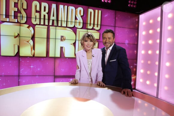 Exclusif - Isabelle Morizet (Karen Cheryl), Bernard Montiel - Enregistrement de l'émission "Les Grands du Rire", présentée par B.Montiel et K.Cheryl (I.Morizet), et diffusée le 5 octobre sur C8. Le 18 décembre 2023 © Cédric Perrin / Bestimage 