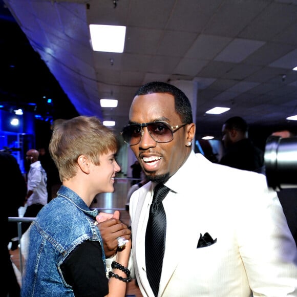 Les artistes Justin Bieber et Sean 'P Diddy' Combs lors de la remise des BET awards 2011 au Shrine Auditorium à Los Angeles, CA, USA le 26 juin 2011. Photo par Mark Davis/PictureGroup/ABACAPRESS.COM