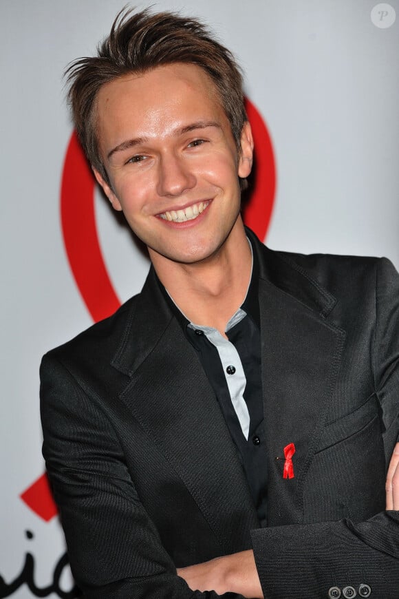 On ne connait d'ailleurs pas la personne qui partage sa vie
Cyril Feraud pose lors d'un photocall pour la soirée de lancement du Sidaction 2010 (26 au 28 mars) qui s'est tenue au Casino de Paris à Paris, France, le 3 mars 2010.