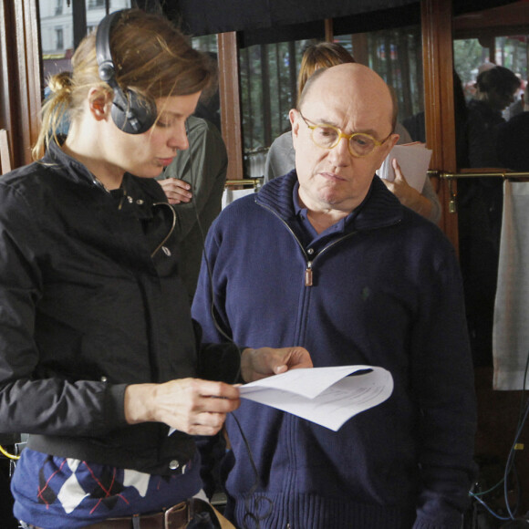 Décédé le 4 octobre dernier, Michel Blanc était un acteur mais aussi réalisateur...
Photo d'archives de Michel Blanc sur le tournage du film "Et soudain, tout le monde me manque" de Jennifer Devoldere. Michel Blanc meurt à 72 ans.