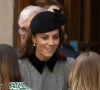 Mais on apprend dans la biographie "Battle of Brothers" qu'elle a déjà eu l'audace d'envoyer balader la reine Elizabeth II
La reine Elisabeth II d'Angleterre et Kate Catherine Middleton, duchesse de Cambridge, à la sortie de la "Bush House" à Londres. Le 19 mars 2019 