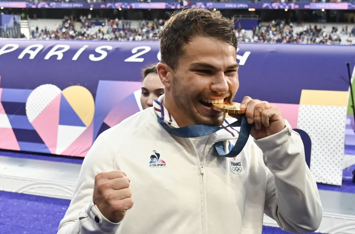J'irai dormir chez Antoine Dupont : le rugbyman a-t-il été payé ? les  dessous de ce coup de com' qui fait parler - Purepeople