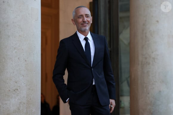 L'humoriste et acteur, Gad Elmaleh arrive au palais de l'Élysée pour un dîner offert aux chefs d'état et de gouvernement par le président de la république dans le cadre du XIXe Sommet de la Francophonie à Paris, le 4 octobre 2024. © Stéphane Lemouton / Bestimage 