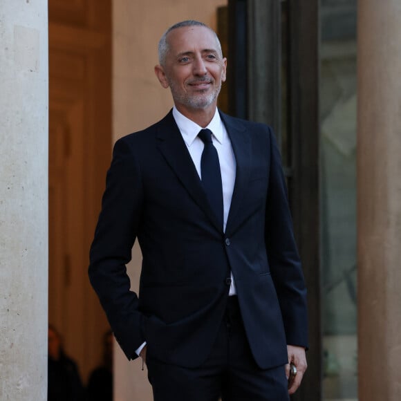 L'humoriste et acteur, Gad Elmaleh arrive au palais de l'Élysée pour un dîner offert aux chefs d'état et de gouvernement par le président de la république dans le cadre du XIXe Sommet de la Francophonie à Paris, le 4 octobre 2024. © Stéphane Lemouton / Bestimage 