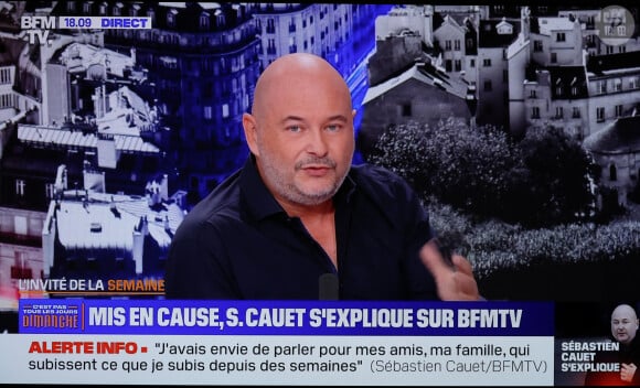 "Nous espérons que le Parquet prendra au sérieux les calomnies dont il est victime depuis un an et pour lesquelles il a déposé plainte dès novembre 2023", ont-ils conclu. 
Captures d'écran - Sébastien Cauet est venu s'expliquer et affirmer son innocence sur le plateau de BFM TV à propos des accusations de viols et d'agressions sexuelles par trois femmes dont une mineure au moment des faits. Le 10 décembre 2023.