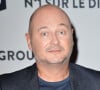 Sébastien Cauet mis en examen pour viols et agressions sexuelles sur quatre femmes fait de nouveau parler de lui. 
Sébastien Cauet - Conférence de rentrée du Groupe NRJ au théâtre des Folies Bergère à Paris. © Veeren/Bestimage