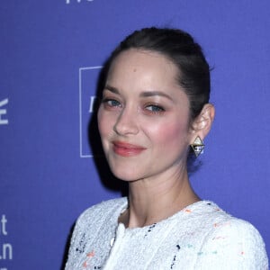 En effet, ces coquillages ont en commun de comporter une bonne dose de zinc et de sélénium, oligo-élément qui a un pouvoir anti-oxydant.
Marion Cotillard à New York © Photo Image Press / Zuma Press / Bestimage