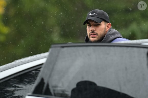 Theo Hernandez (France) - Arrivées des joueurs de l'équipe de France de football au centre de formation et centre National du Football de Clairefontaine-en-Yvelines, France, le 7 octobre 2024. © Federico Pestellini/Panoramic/bestimage