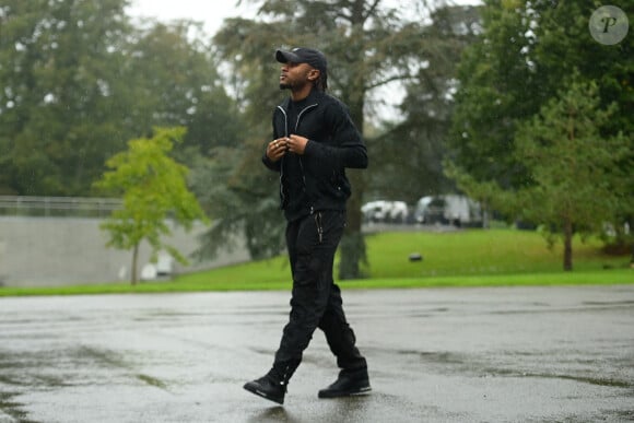 Christopher Nkunku (France) - Arrivées des joueurs de l'équipe de France de football au centre de formation et centre National du Football de Clairefontaine-en-Yvelines, France, le 7 octobre 2024. © Federico Pestellini/Panoramic/bestimage