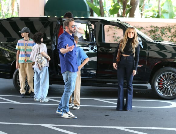 Ben Affleck et Jennifer Lopez vont déjeuner ensemble à Los Angeles, Ca, USA, le 14 septembre 2024. Photo par BauerGriffin/INSTARimages/ABACAPRESS.COM