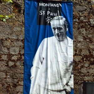 Dans le sud de la France
Exposition affiche Yves Montand à Saint-Paul de Vence