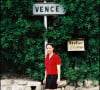 Située au pied des remparts d'un célèbre village
Archives - Aurore Drossart sur les traces d'Yves Montand, dans le village de Saint-Paul de Vence.