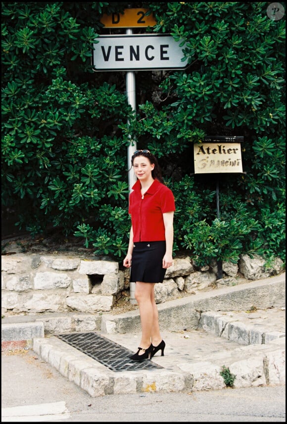 Située au pied des remparts d'un célèbre village
Archives - Aurore Drossart sur les traces d'Yves Montand, dans le village de Saint-Paul de Vence.