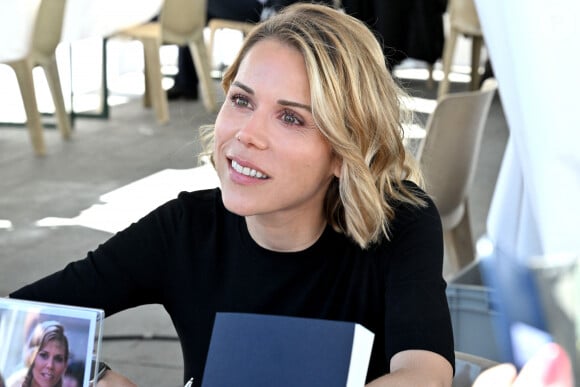 Tiphaine Auzière, avocate écrivain et fille de Brigitte Macron, durant la 28ème édition du Festival du Livre de Nice au Jardin Albert 1er. © Bruno Bebert / Bestimage