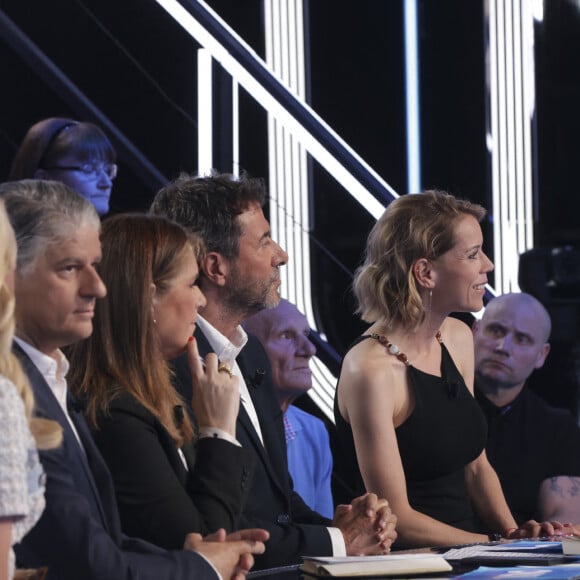 Exclusif - Valérie Benaim, Bernard Montiel, Tiphaine Auzière, Cyril Hanouna sur le plateau de l'émission " TPMP " présentée par C.Hanouna et diffusée en direct sur C8, Paris, France, le 27mai 2024. © Jack Tribeca / Bestimage